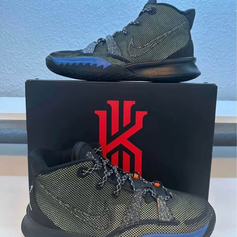 Nike Black and Gray Sneakers